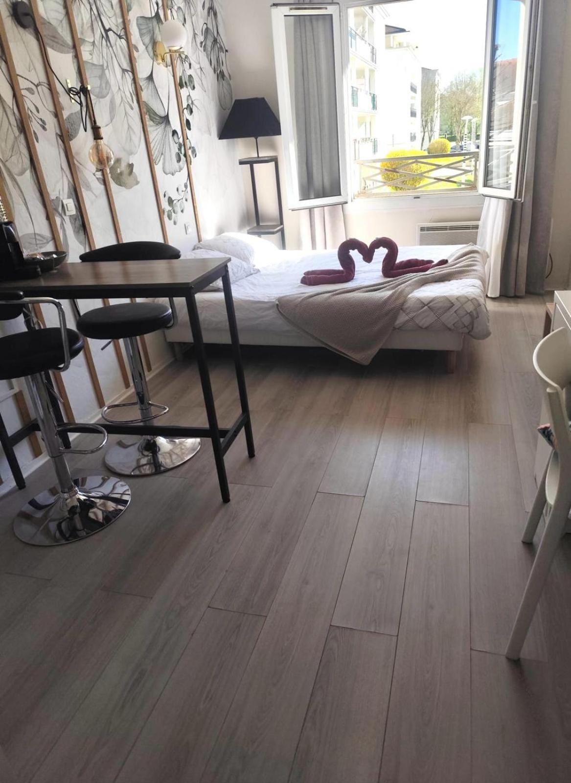 Hsh France Location Disney Land Paris - Suite Nicolas - Appartement De Charme 뷰씨 쎙 죠흐쥬 외부 사진